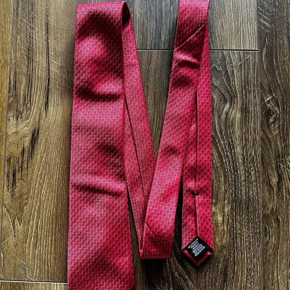 Perry Ellis Other - Perry Ellis Red Geometric Silk Tie